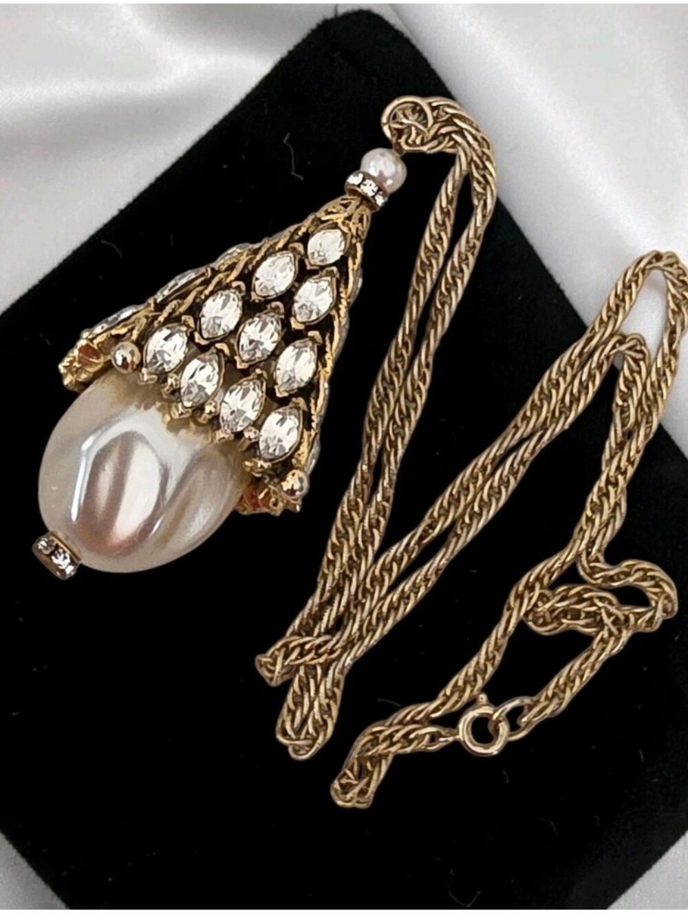 Vintage Marquise Rhinestone Pave Faux Baroque Pearl Bell Pendant Necklace 20"